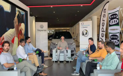 Movilidad eléctrica, mesa redonda con Aceuve